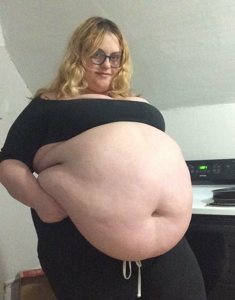 theillusiveham star sexy picture