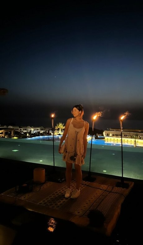 Kira Kosarin sexy pornstar archive