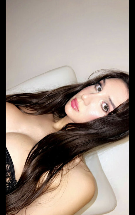 Celiashia nude model archive