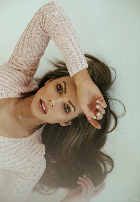 corinjclark hot model pics