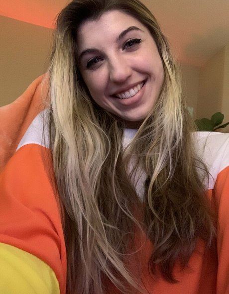 FrivolousFox ASMR star adult img