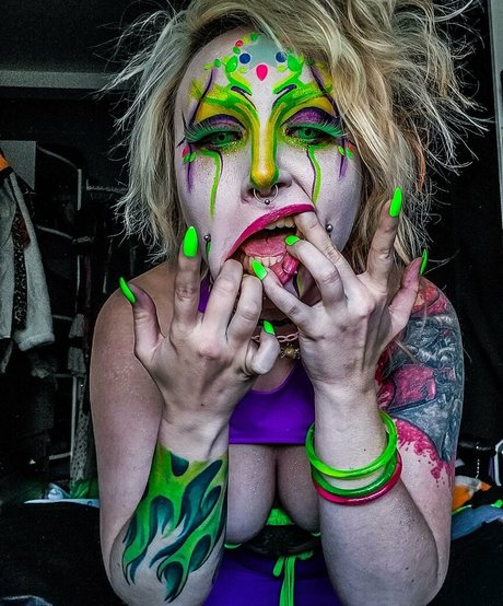 Abadon star exclusive pic