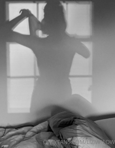 Lizmreow high quality actress photos