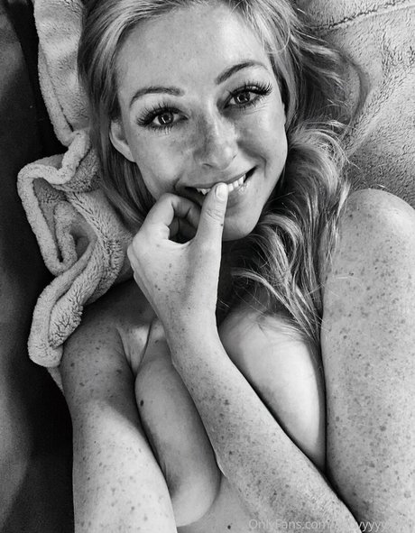Abbyyyyyx0x0 beautiful model pic