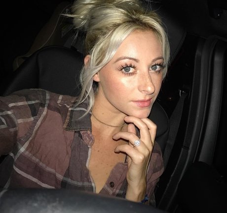 Abbyyyyyx0x0 hot actress image