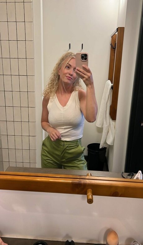 Mimi Lintrup star pornographic image