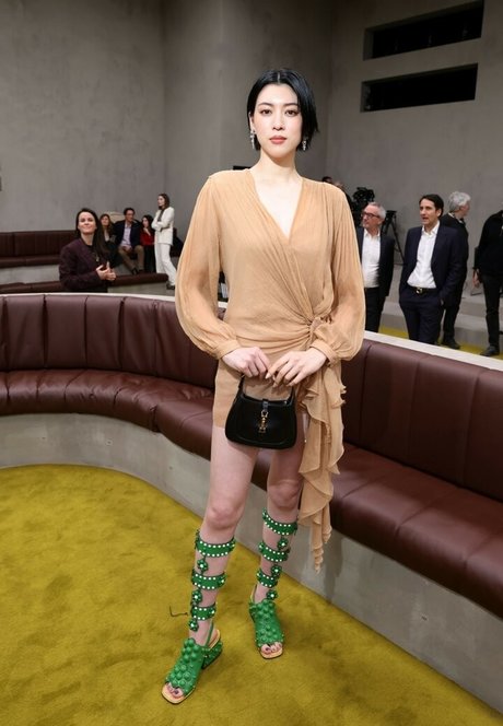 Ayaka Miyoshi pornographic model image