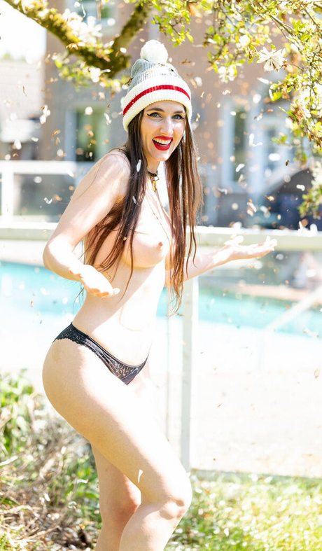 Piper Blush adult model archive