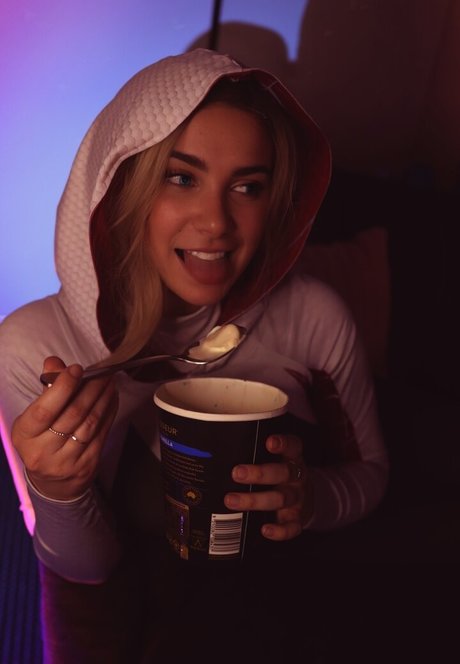 Jems Mems pornstar naked photos