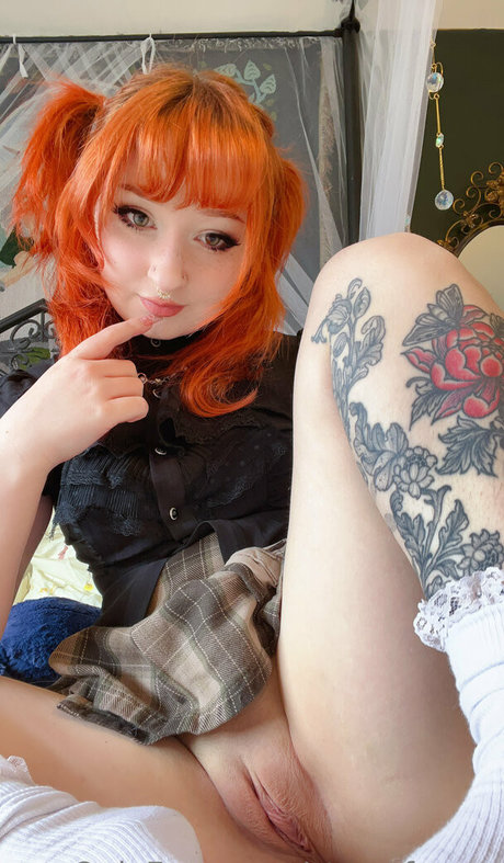 Starryfawnn model beautiful picture