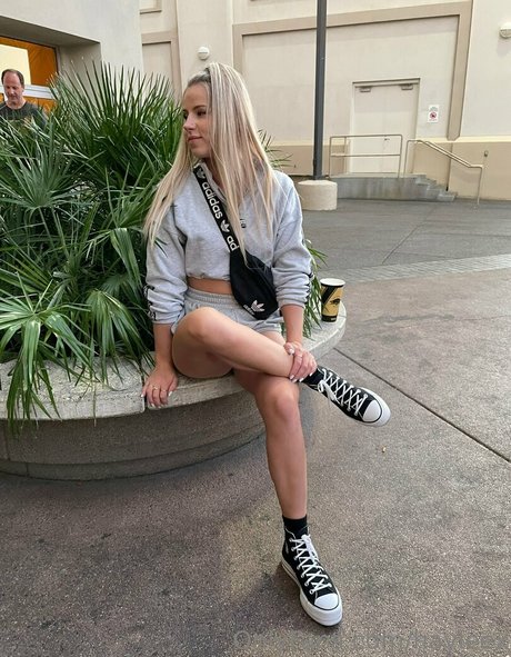 Hayleex pornstar pretty picture