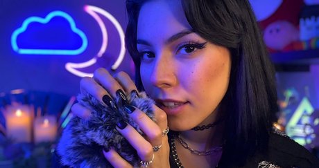 Luna Bloom adult star archive