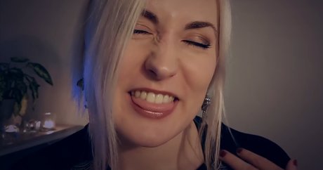 ASMR Shortbread sexy actress galleries