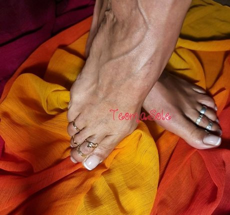 teomasole exclusive actress images