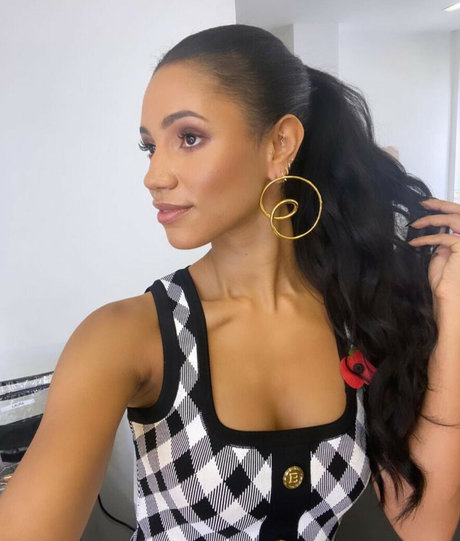 Vick Hope nudes model pics