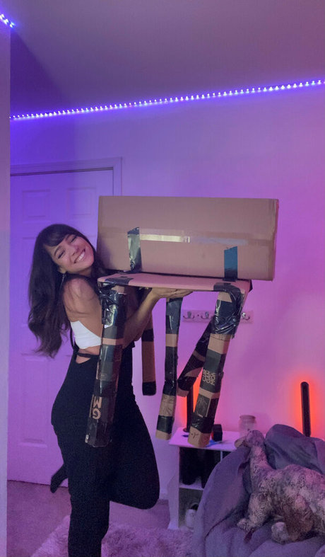Cinnabrit pornstar art img