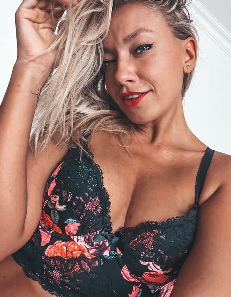 Amy Love pornstar adult images