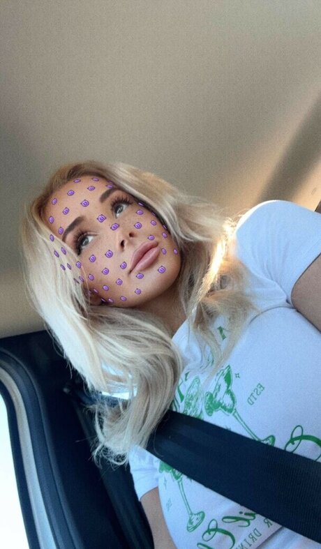 Brynhildurgunnlaugs naked model pics