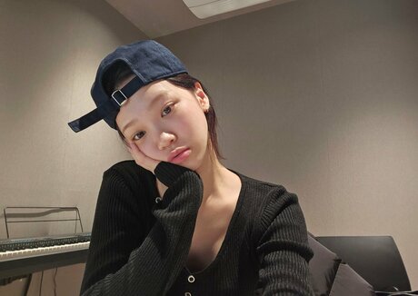 Kim Chaewon nude actress pictures