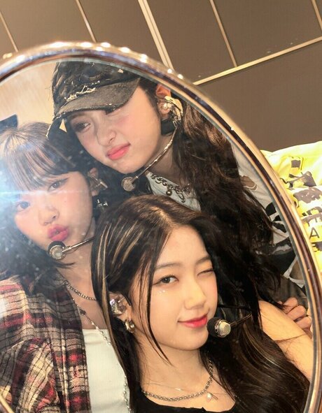 Kim Chaewon model sex images