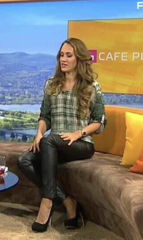 Bianca Schwarzjirg hd star photos