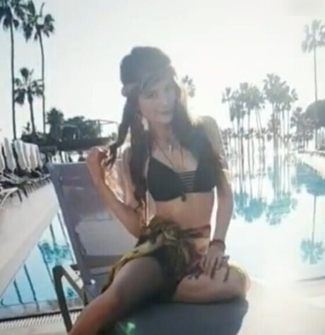 Joyce Ilg model naked pic