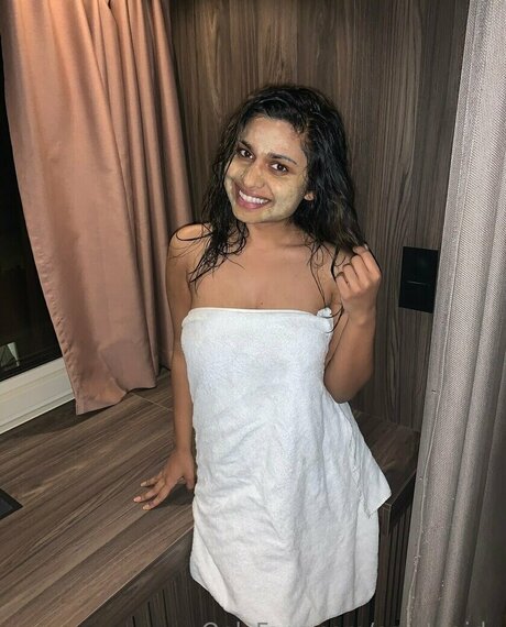 Miss Patel porn model pics