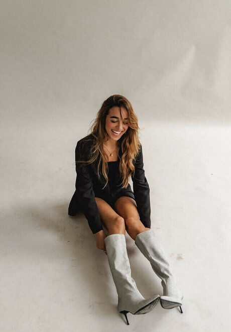 Carolina Luz naked pornstar pic