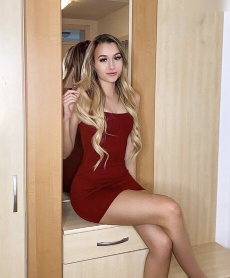 Maryyhx model exclusive pic