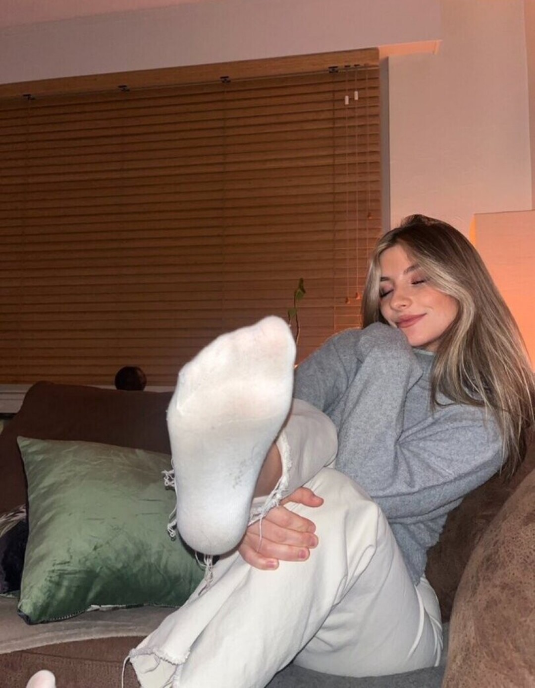 Princess Polly star high quality pictures