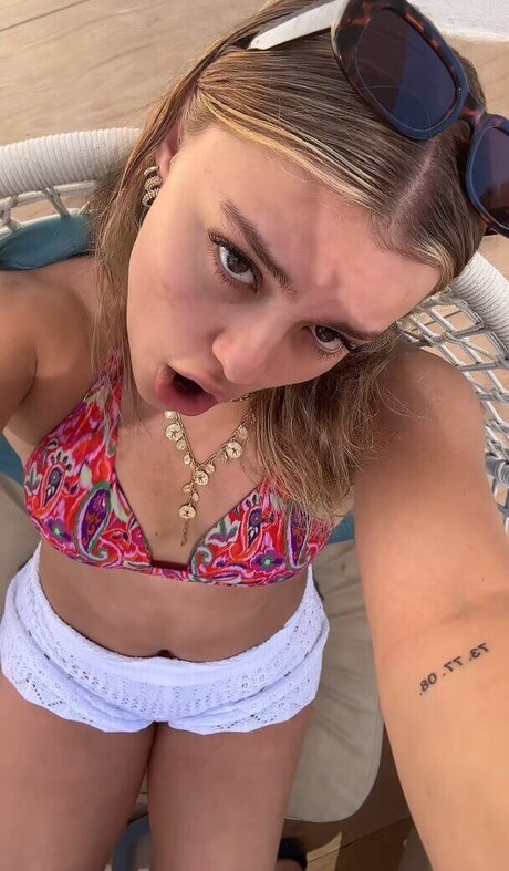 Emma Malewski xxx actress pictures