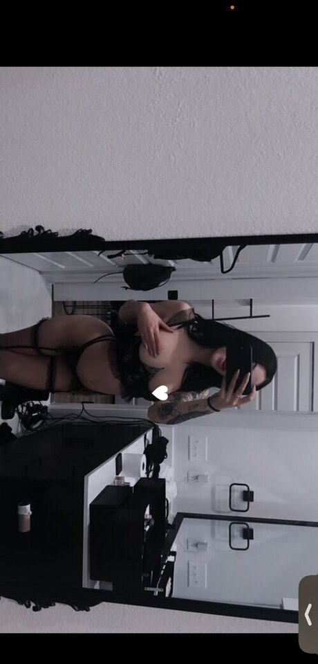 Mercilessapprentice nude pornstar pictures