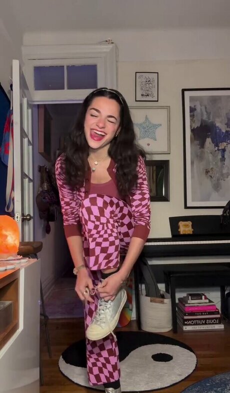 AllyAnnaMaria sexy pornstar galleries