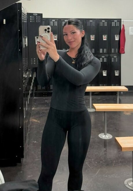 Allison Royalty model high quality pics