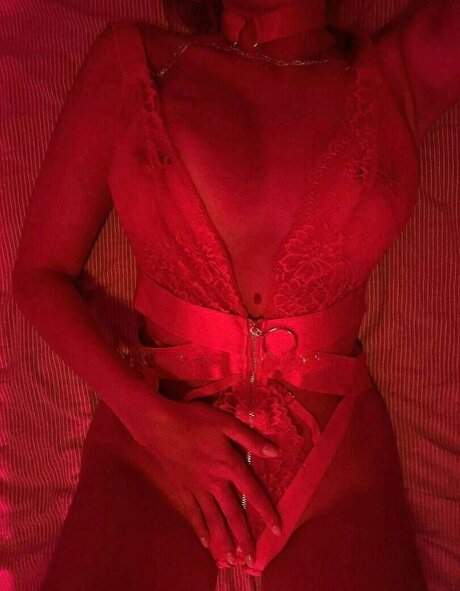 Es1nce model nice image