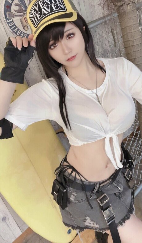 Tifa Cosplay top actress image