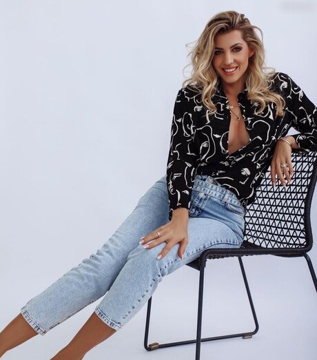 Sarah Harrison pornstar erotic pictures