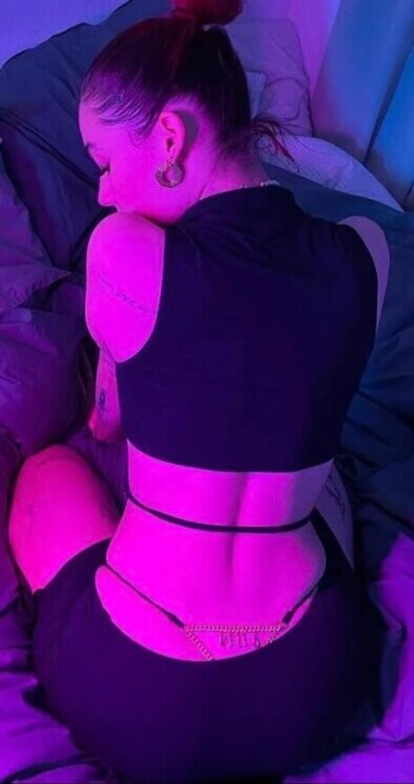 Janaxnell best model picture