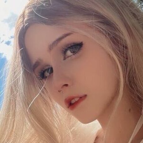 devisuka xxx actress photos