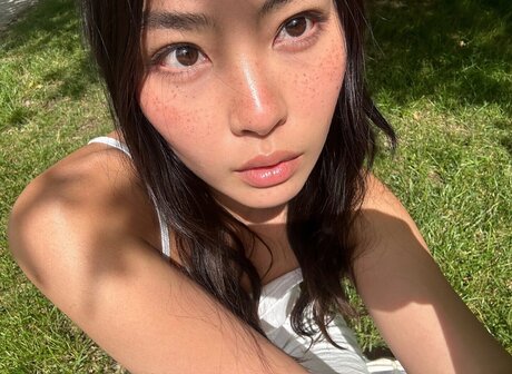 Shannon Zhao adult model pic