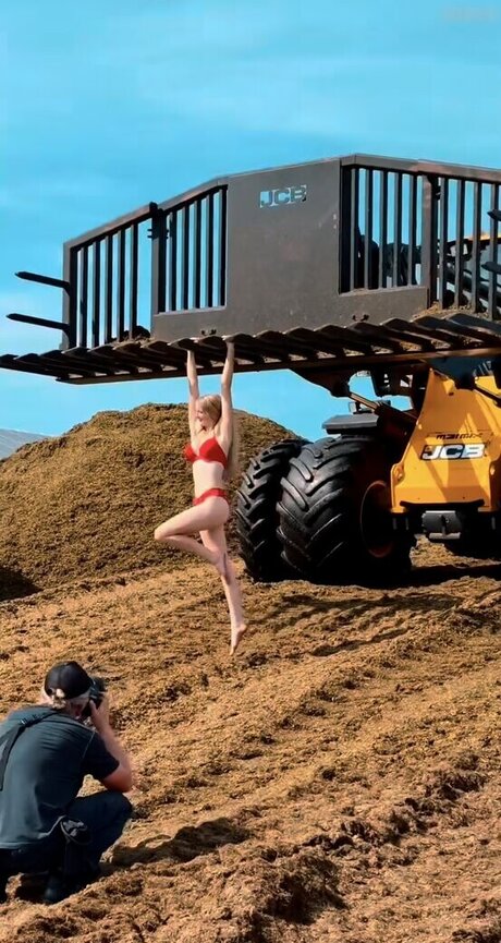 Paulas Landleben pretty actress images