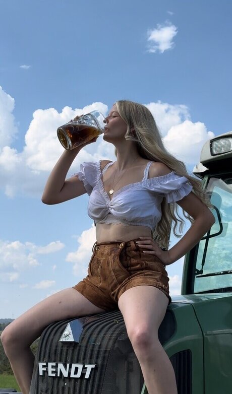 Paulas Landleben pornstar adult picture