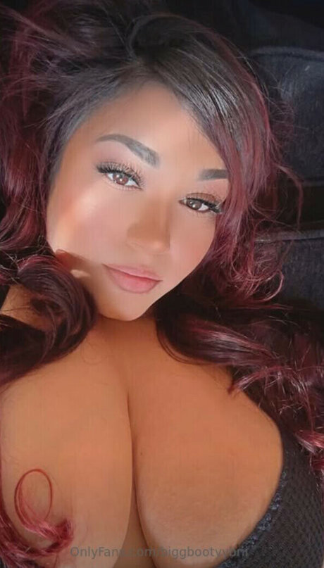 biggbootyybrii pornographic model pic