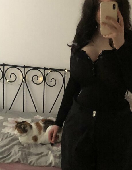 chvjownica21371 nude actress picture