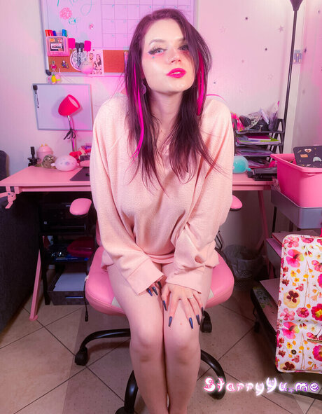 Starry Yume porn model gallery