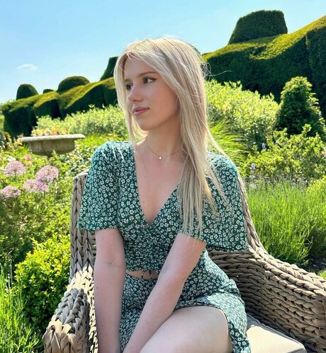 Kitty Mae model erotic photo