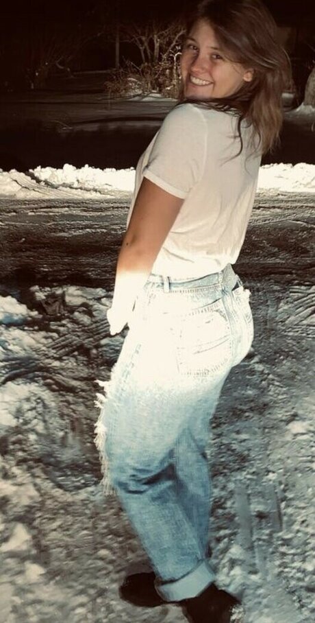 Kalia Hundley star xxx pics