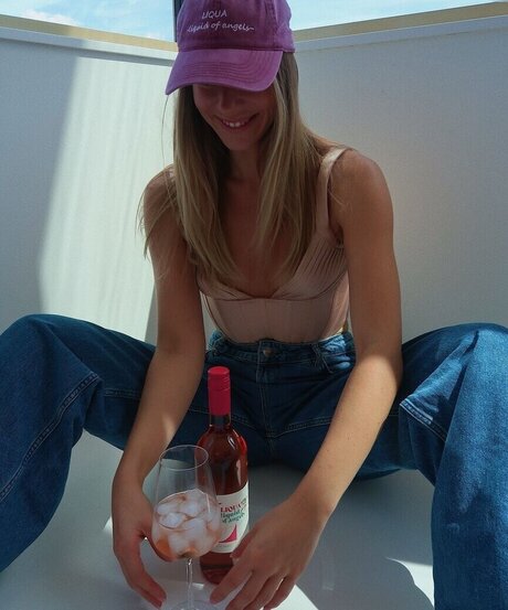 Cheyenne Pahde star free pic