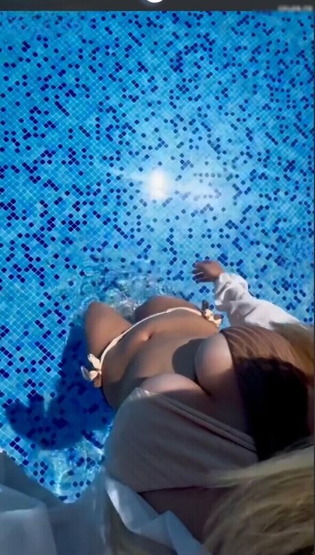 Sasette sexy pornstar img
