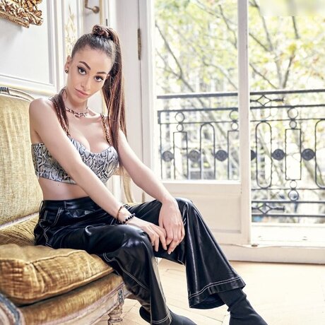 Amira Wirth hd actress pics